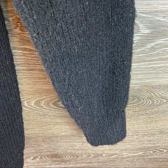 Vero Moda Daisy Wide Shoulder Sweater NWOT - Picture 7 of 11